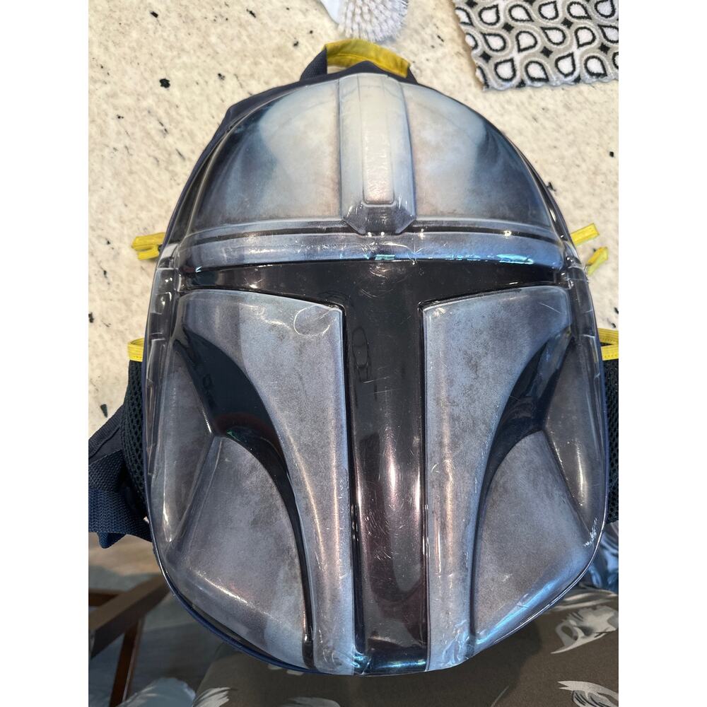 Star Wars parks Mandalorian 3D mask backpack